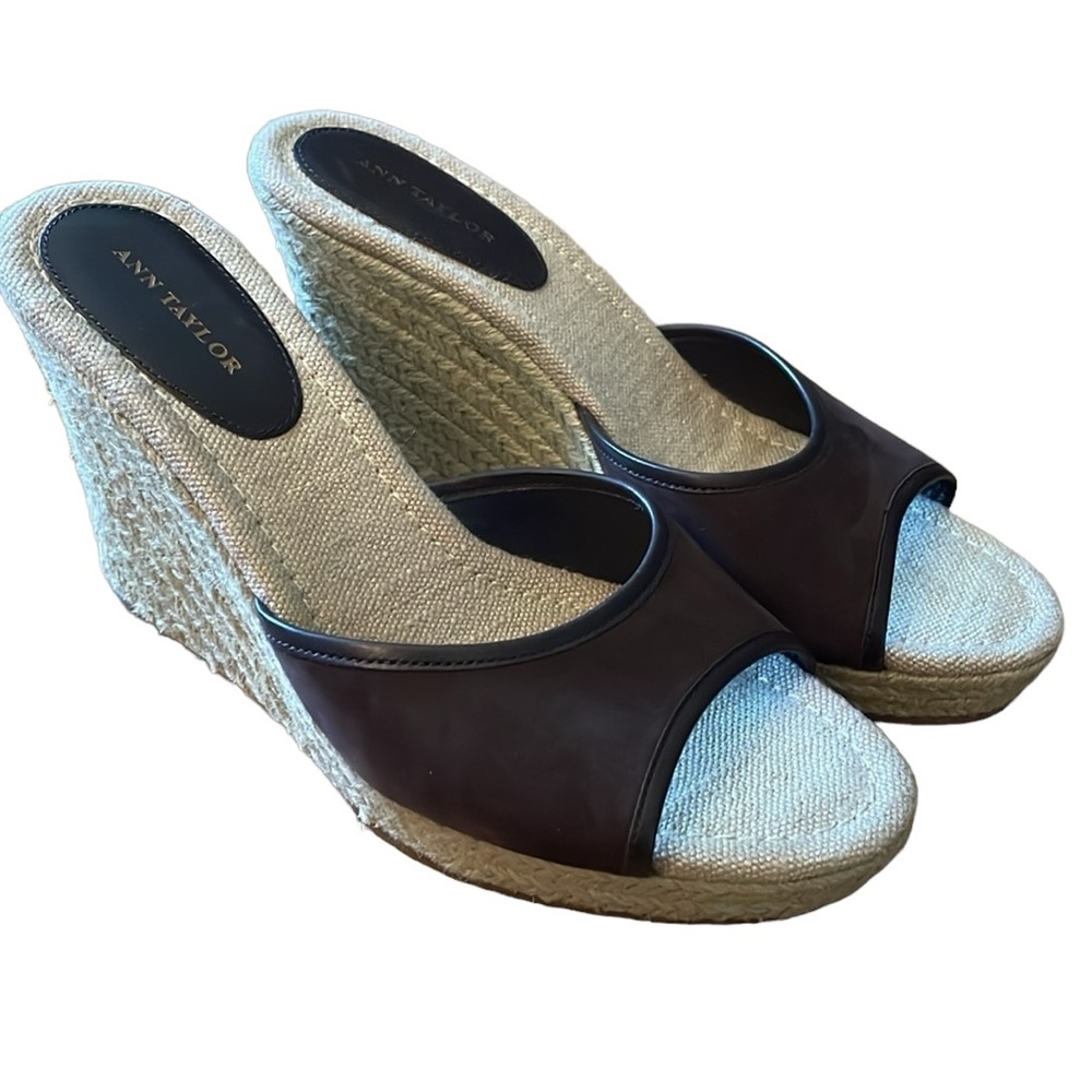 Ann Taylor Brown Suede Upper Espadrille Wedge Sandals Size 7
